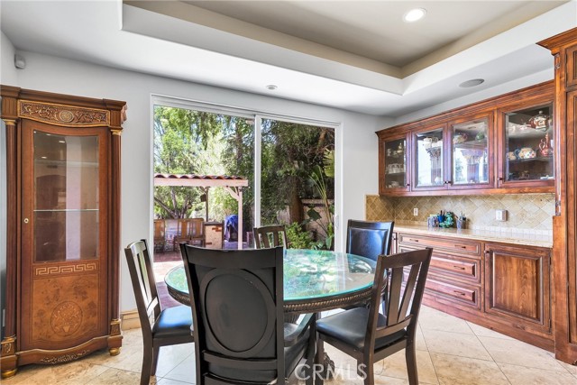 22349 Dolorosa Street, Woodland Hills CA: https://media.crmls.org/medias/e719cd00-860c-4812-8d69-b05195cb7bad.jpg