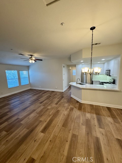 Detail Gallery Image 2 of 22 For 41685 Woodridge Ave #2,  Murrieta,  CA 92562 - 2 Beds | 2 Baths