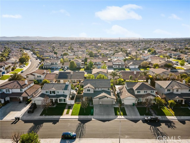 6347 Lyndsey Street, Eastvale CA: https://media.crmls.org/medias/e71aa20c-4612-47ca-b676-542080d50528.jpg