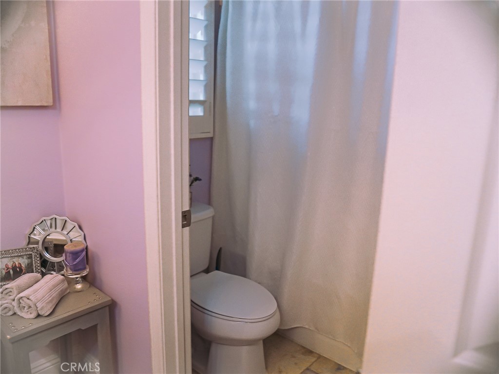 https://media.crmls.org/medias/e71ab566-c858-4fff-8541-eb030fdfac17.jpg?preset=X-Large