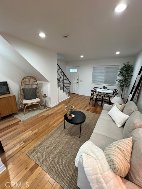 Detail Gallery Image 6 of 16 For 4113 E 10th St #2,  Long Beach,  CA 90804 - 2 Beds | 2 Baths