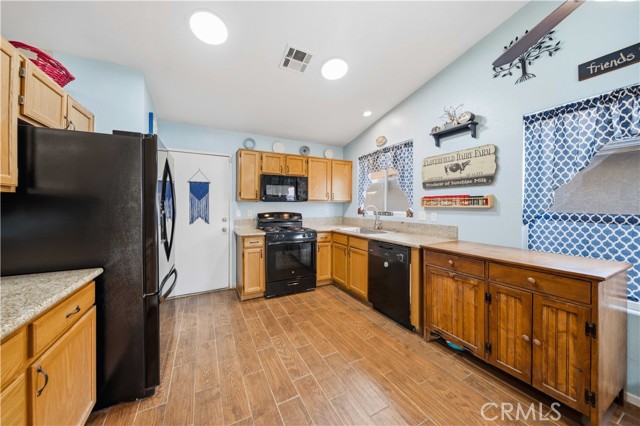 Detail Gallery Image 14 of 41 For 3624 Tanglewood, Rosamond,  CA 93560 - 4 Beds | 2 Baths