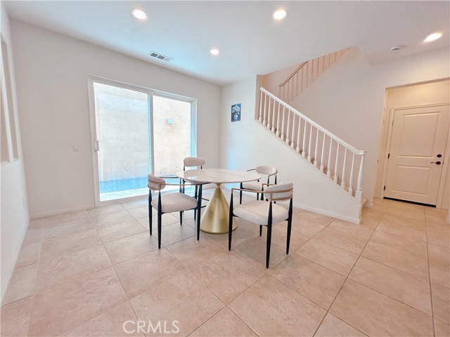 15823 Elfin Forest Avenue, Chino CA: https://media.crmls.org/medias/e71bce53-8301-440f-8012-3986ced7a34a.jpg