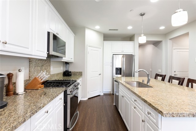 Detail Gallery Image 14 of 75 For 25451 Jack Rabbit Ln, Corona,  CA 92883 - 4 Beds | 3 Baths