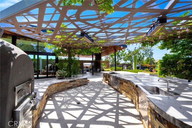 114 Epic, Irvine CA: https://media.crmls.org/medias/e71c8875-926b-4d79-9a92-8d8d2bc11ede.jpg