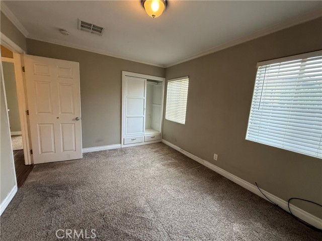 Detail Gallery Image 13 of 21 For 6900 Garden Grove, Reseda,  CA 91335 - 4 Beds | 2 Baths