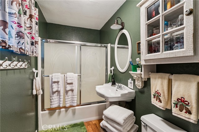 28565 Shenandoah Drive, Lake Arrowhead, CA 92352