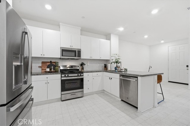 Detail Gallery Image 7 of 33 For 15952 Lasselle St #3,  Moreno Valley,  CA 92551 - 3 Beds | 2/1 Baths