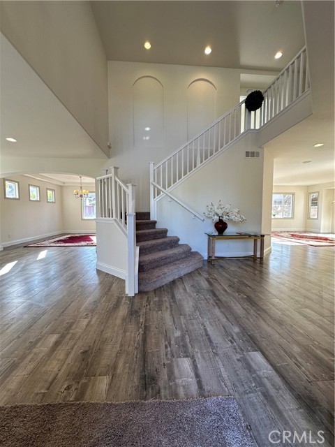 7297 Cobble Creek Drive, Eastvale CA: https://media.crmls.org/medias/e71d29f5-cc7e-424a-93e3-6e28c7080479.jpg