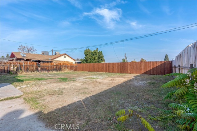 Detail Gallery Image 21 of 25 For 321 Airport Dr, Bakersfield,  CA 93308 - 2 Beds | 1 Baths