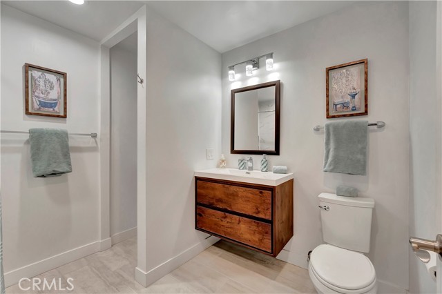 Detail Gallery Image 6 of 27 For 444 Obispo Ave #201,  Long Beach,  CA 90814 - 1 Beds | 1 Baths
