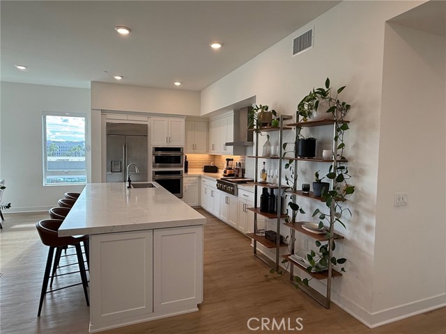 Detail Gallery Image 4 of 33 For 3414 Rivington, Irvine,  CA 92612 - 2 Beds | 2/1 Baths