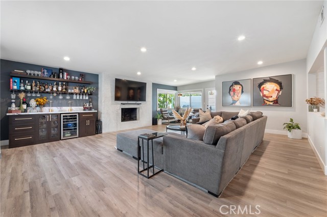 Detail Gallery Image 16 of 40 For 7316 Colbath, Van Nuys,  CA 91405 - 3 Beds | 3 Baths