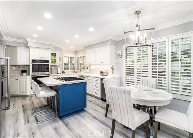 24588 Ebelden Avenue, Newhall CA: https://media.crmls.org/medias/e71fc5e3-53cb-4681-8335-944bebdcdea6.jpg