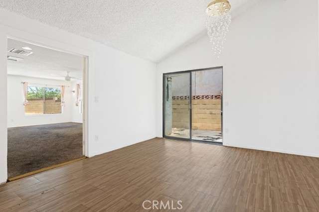 2235 W Avenue K14, Lancaster CA: https://media.crmls.org/medias/e7203546-2b7d-48f2-936e-8ff3e6796e46.jpg