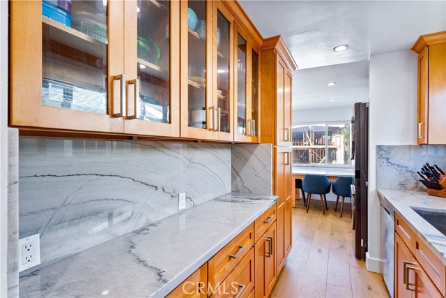 400 17th Street, Manhattan Beach, California 90266, 4 Bedrooms Bedrooms, ,2 BathroomsBathrooms,Residential,For Sale,17th,PW24197344