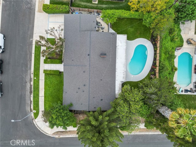 24201 Caris Street, Woodland Hills CA: https://media.crmls.org/medias/e720f388-7846-4394-a4be-74eada226f0c.jpg