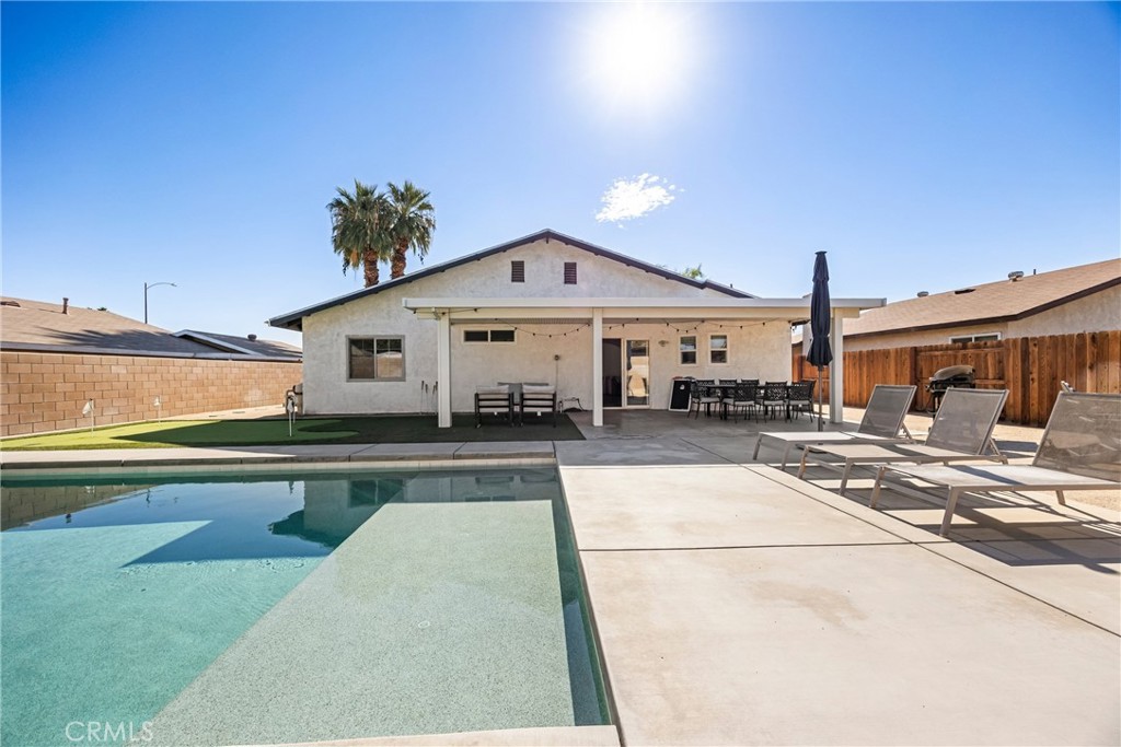 MLS #OC25274210 image #1