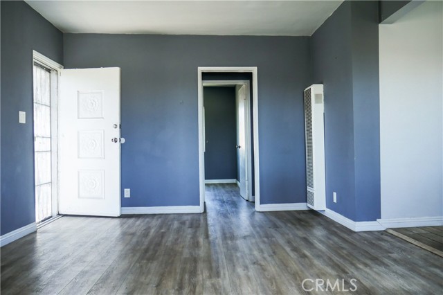 Detail Gallery Image 9 of 11 For 431 W 81st St, Los Angeles,  CA 90003 - 7 Beds | 3 Baths