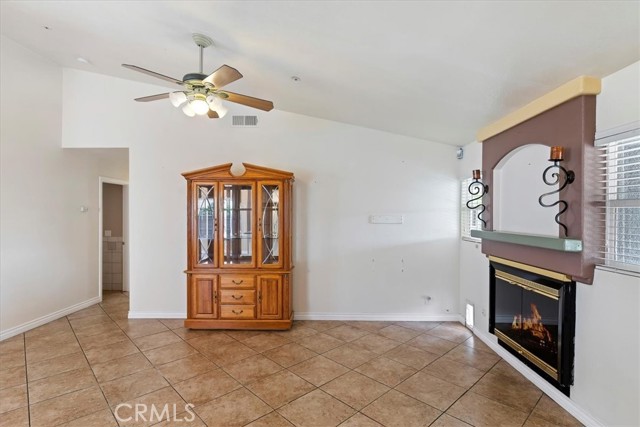 Detail Gallery Image 18 of 53 For 2701 W Windhaven Dr, Rialto,  CA 92377 - 4 Beds | 2 Baths