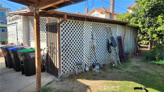 Detail Gallery Image 9 of 15 For 223 E Emerson Ave, Monterey Park,  CA 91755 - 2 Beds | 1 Baths