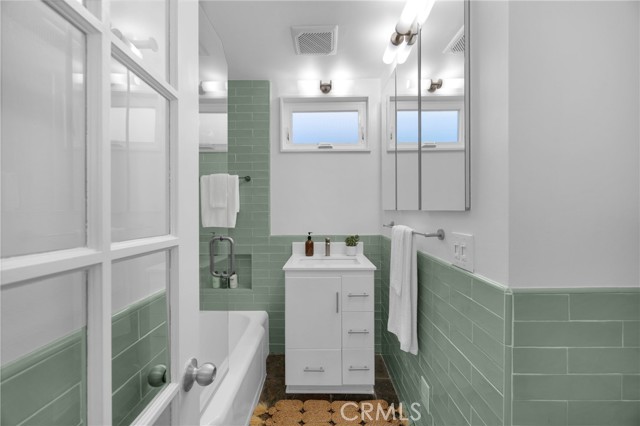 Detail Gallery Image 20 of 37 For 5792 Campo Walk, Long Beach,  CA 90803 - 2 Beds | 1 Baths