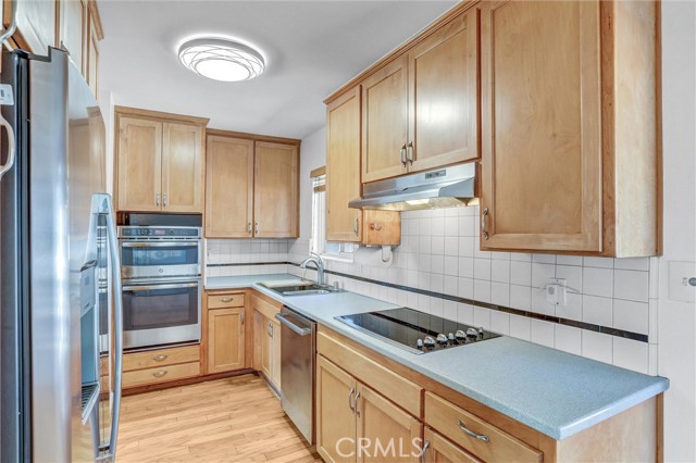 1800 Sunset Drive, Vista CA: https://media.crmls.org/medias/e723f3eb-8701-4178-a876-a67d768fb5d6.jpg
