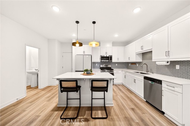 Detail Gallery Image 10 of 42 For 35165 Rangpur, Fallbrook,  CA 92028 - 2 Beds | 2/1 Baths