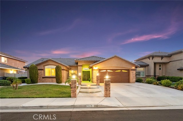 242 Lipizzan Drive, San Jacinto CA: https://media.crmls.org/medias/e724467b-b993-4df7-bb10-52dd9a08e3e9.jpg