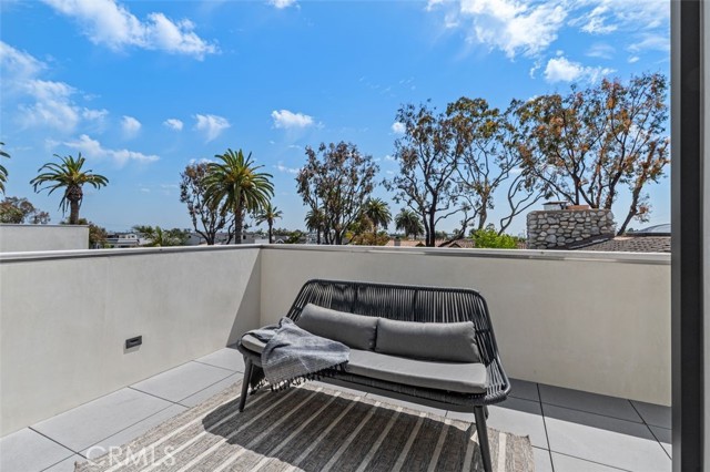 Detail Gallery Image 22 of 34 For 507 .5 Marguerite Ave, Corona Del Mar,  CA 92625 - 3 Beds | 2/1 Baths