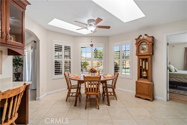 Detail Gallery Image 13 of 48 For 6151 Hickory St, Palmdale,  CA 93551 - 4 Beds | 2 Baths