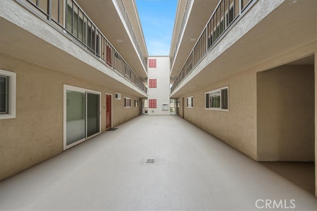 Detail Gallery Image 31 of 34 For 5301 E the Toledo #106,  Long Beach,  CA 90803 - 1 Beds | 1 Baths