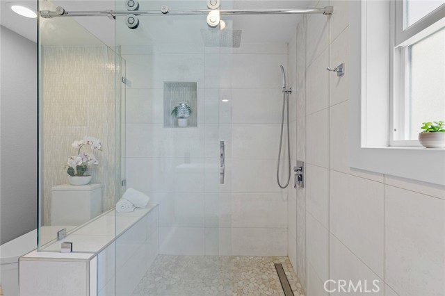 2160 S Hammatt, Anaheim CA: https://media.crmls.org/medias/e725aa26-b81b-41c7-8c33-9bd6a11dfdc9.jpg