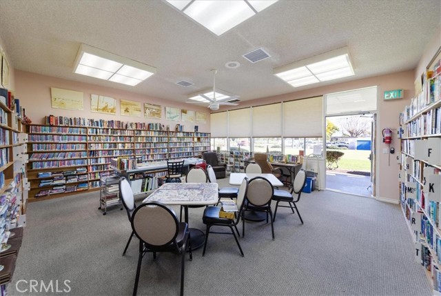 1561 Sandlewood Drive, Hemet CA: https://media.crmls.org/medias/e725dabf-9273-4bf5-995f-6e8629c7d82b.jpg