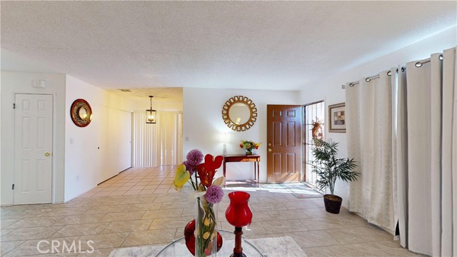 Detail Gallery Image 3 of 66 For 66170 5 St, Desert Hot Springs,  CA 92240 - 3 Beds | 2 Baths