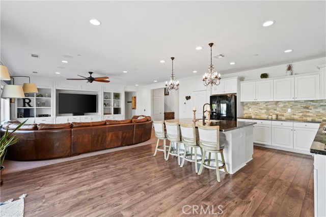 34770 Carina Place, Murrieta CA: https://media.crmls.org/medias/e726f26a-55f2-4ee1-b0be-2e41e8632449.jpg