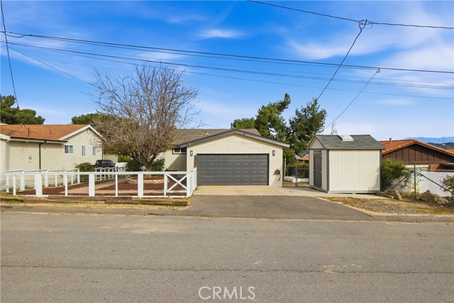 Detail Gallery Image 3 of 35 For 17430 Crawford, Lake Elsinore,  CA 92530 - 3 Beds | 2 Baths