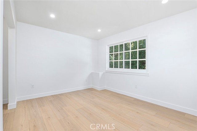 Detail Gallery Image 16 of 35 For 20225 Allentown Dr, Woodland Hills,  CA 91364 - 5 Beds | 4/2 Baths