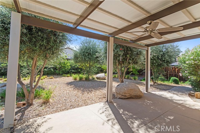 38780 Amateur Way, Beaumont CA: https://media.crmls.org/medias/e727a5fc-8b56-4c6c-bcf1-ee1920b63d05.jpg