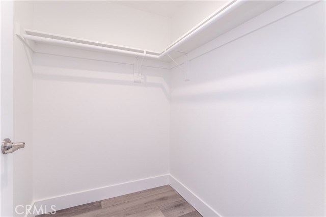 1032 N Oxford Avenue, Los Angeles CA: https://media.crmls.org/medias/e7285f7a-cd61-4851-8f63-72b4f07bc530.jpg