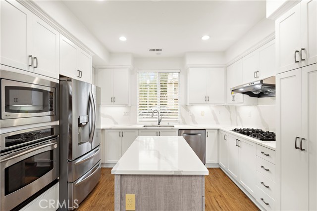 Detail Gallery Image 5 of 17 For 78 Canopy, Irvine,  CA 92603 - 3 Beds | 2/1 Baths