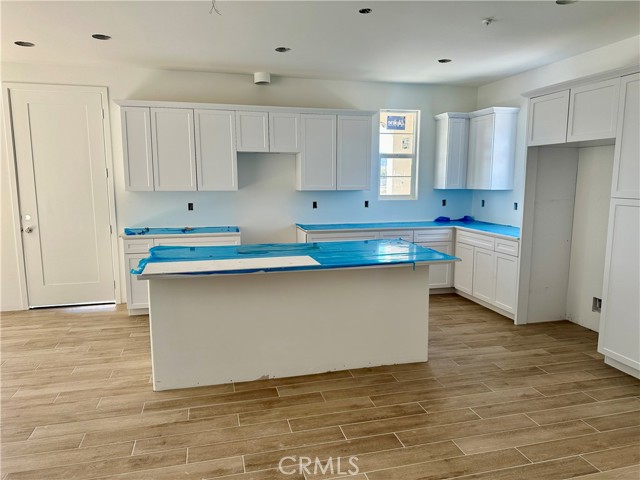 Detail Gallery Image 4 of 7 For 212 Kitty Hawk Ct, San Luis Obispo,  CA 93401 - 3 Beds | 2/1 Baths