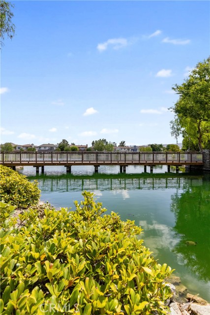 24120 Victoria Ln, Valencia CA: https://media.crmls.org/medias/e729d193-05ac-4dea-b768-8292711850e9.jpg
