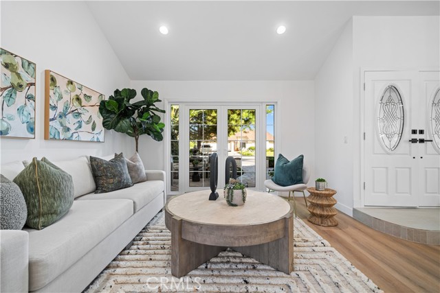 24861 Camberwell Street, Laguna Hills CA: https://media.crmls.org/medias/e72a3c93-33bb-4770-a3c7-695d41f689f3.jpg