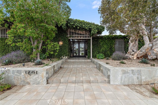 Detail Gallery Image 29 of 33 For 1401 Lincoln Ln, Newport Beach,  CA 92660 - 4 Beds | 5 Baths