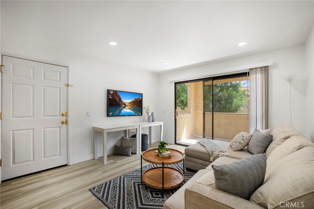 MLS #CV25180789 img 2