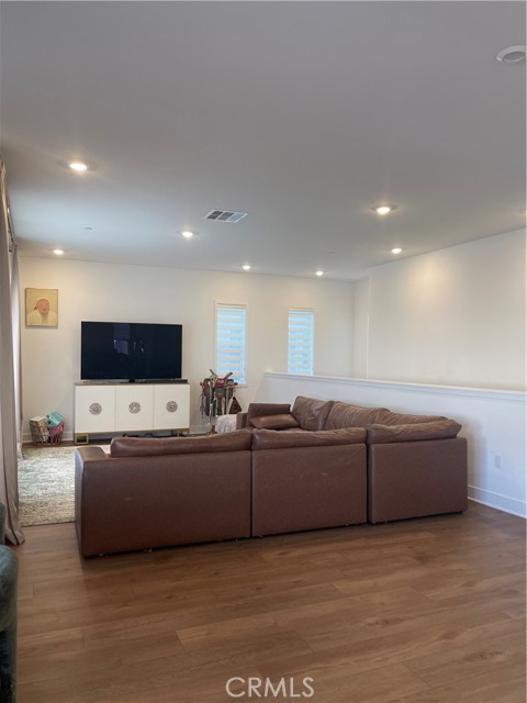 Detail Gallery Image 2 of 15 For 121 Proctor, Irvine,  CA 92618 - 3 Beds | 2 Baths