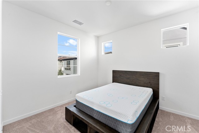 Detail Gallery Image 13 of 36 For 4033 Spring Haven Lane, Corona,  CA 92883 - 3 Beds | 2/1 Baths