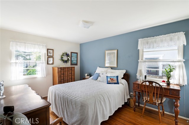 1300 Walnut Ave, Manhattan Beach, California 90266, 4 Bedrooms Bedrooms, ,2 BathroomsBathrooms,Residential,Sold,Walnut Ave,PV22057312