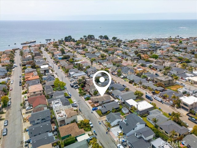214 Placentia Avenue, Pismo Beach CA: https://media.crmls.org/medias/e72b037f-3066-464b-931c-acd6480c7737.jpg